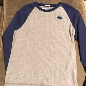 Abercrombie and Fitch muscle fit